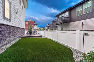 1976 S Fultondale Ct, Aurora, CO 80018 - Photo 32