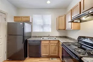 10556 E 29th Dr, Denver, CO 80238 - Photo 8