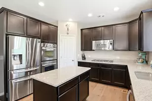 10261 E Telluride Ct, Commerce City, CO 80022 - Photo 2