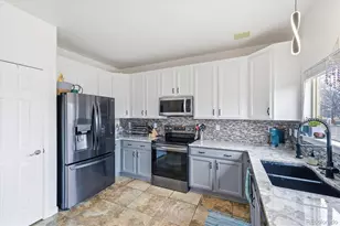 19558 E 58th Cir, Aurora, CO 80019 - Photo 10