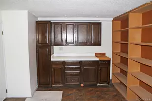 2734 S Heather Gardens Way, Aurora, CO 80014 - Photo 22