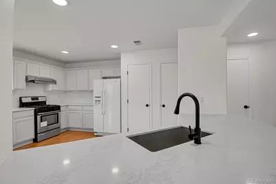 5530 S Quemoy Circle, Aurora, CO 80015 - Photo 10