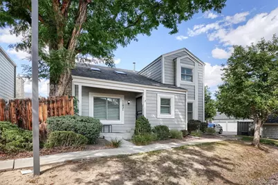 11821 E Cornell Circle, Aurora, CO 80014 - Photo 2