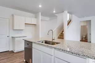 9934 Danube Ct, Commerce City, CO 80022 - Photo 4