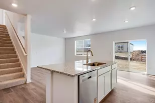 9934 Danube Ct, Commerce City, CO 80022 - Photo 10