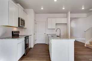 9934 Danube Ct, Commerce City, CO 80022 - Photo 12
