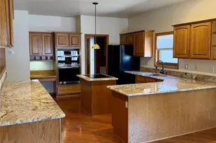 2 Wildwood Pl, Alamosa, CO 81101 - Photo 4