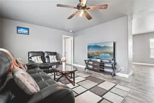 10710 Aspen St, Longmont, CO 80504 - Photo 4