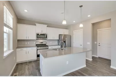 9895 Ceylon Court, Commerce City, CO 80022 - Photo 6