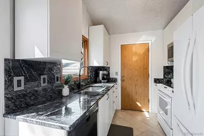 17591 E Temple Drive, Aurora, CO 80015 - Photo 12