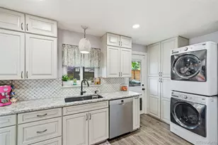 8187 W 17th Ave, Lakewood, CO 80214 - Photo 12