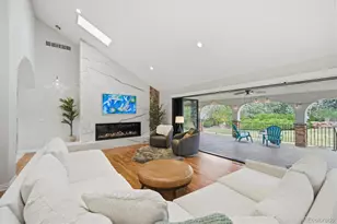 10 Glenridge Dr, Littleton, CO 80123 - Photo 2