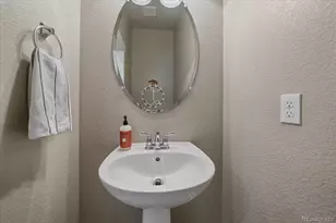 8758 E 54th Pl, Denver, CO 80238 - Photo 14