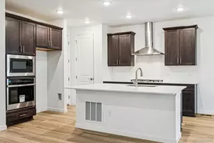 9124 Hayden Peak St, Englewood, CO 80112 - Photo 6