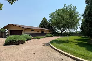 2209 Hillside Rd, Pueblo, CO 81006 - Photo 2