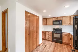 7605 Cove Circle, Centennial, CO 80122 - Photo 8