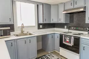 908 E 9th St, Pueblo, CO 81001 - Photo 4