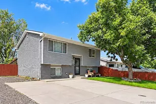 913 Cottonwood Ct, Fort Lupton, CO 80621 - Photo 2