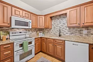 2894 W Riverwalk Cir, Littleton, CO 80123 - Photo 10