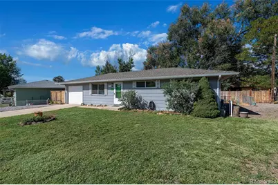 9 Elizabeth Court, Longmont, CO 80501 - Photo 2