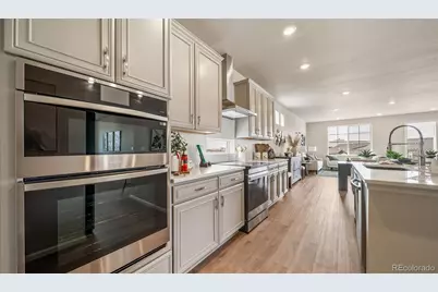 22244 E 49th Avenue, Aurora, CO 80019 - Photo 8