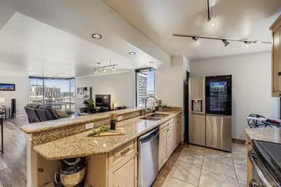 1625 Larimer Street #1007, Denver, CO 80202 - Photo 2