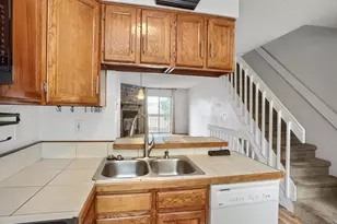 8247 S Fillmore Cir, Centennial, CO 80122 - Photo 6