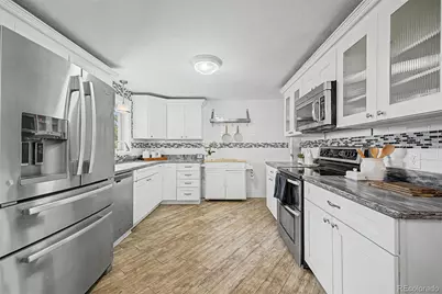 945 E 10th Avenue, Broomfield, CO 80020 - Photo 12