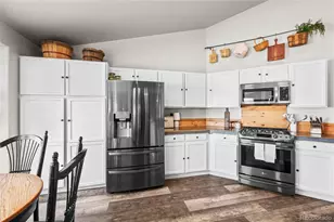 917 N 7th Pl, Johnstown, CO 80534 - Photo 8