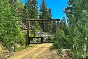 1555 Three Peaks Rd, Golden, CO 80403 - Photo 6