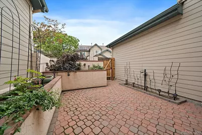 9915 E Hawaii Place, Aurora, CO 80247 - Photo 24