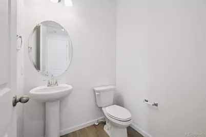 489 S Salida Street, Aurora, CO 80017 - Photo 4