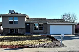 8 Sovereign Cir, Pueblo, CO 81005 - Photo 1