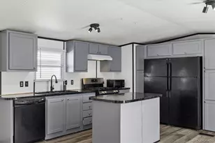 17553 E 17th Pl, Aurora, CO 80011 - Photo 6