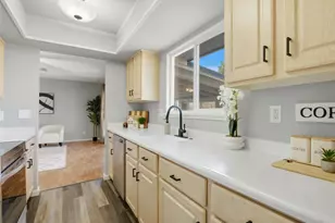 567 S Flower St, Lakewood, CO 80226 - Photo 10