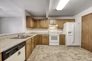 15455 E Louisiana Ave, Aurora, CO 80017 - Photo 4