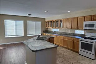 4892 Waldenwood Dr, Highlands Ranch, CO 80130 - Photo 4