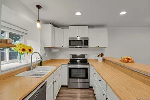 17335 E Rice Cir, Aurora, CO 80015 - Photo 14