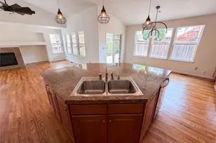 2802 S Ireland Way, Aurora, CO 80013 - Photo 8
