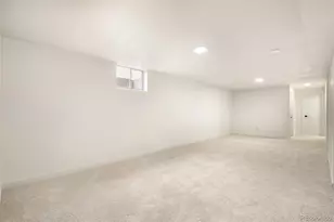 556 Empire St, Aurora, CO 80010 - Photo 14