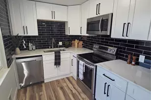 556 Empire St, Aurora, CO 80010 - Photo 6