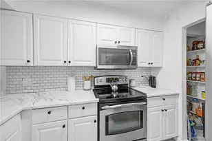 8952 W Dartmouth Pl, Lakewood, CO 80227 - Photo 4