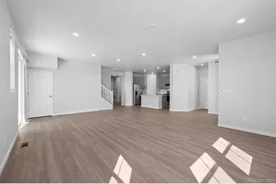 4709 N Valdai Court, Aurora, CO 80019 - Photo 6