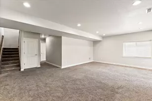 6886 Volga Dr, Colorado City, CO 80925 - Photo 18