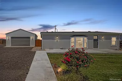 325 E Kipp Avenue, Keenesburg, CO 80643 - Photo 1