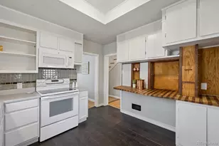 2309 Ivanhoe St, Denver, CO 80207 - Photo 10
