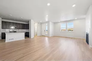 22736 E 47th Pl, Aurora, CO 80019 - Photo 2