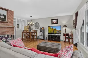 647 W Valleyview Ave, Littleton, CO 80120 - Photo 8