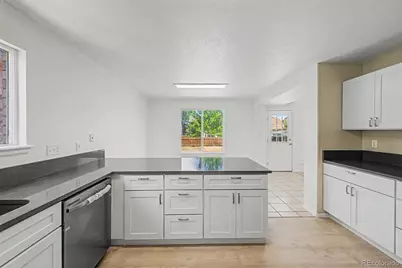 405 W 116th Avenue, Northglenn, CO 80234 - Photo 4