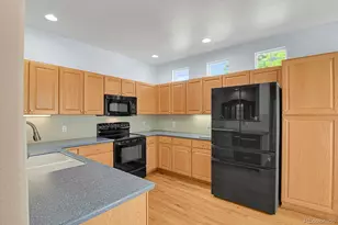 2668 S Troy Ct, Aurora, CO 80014 - Photo 14